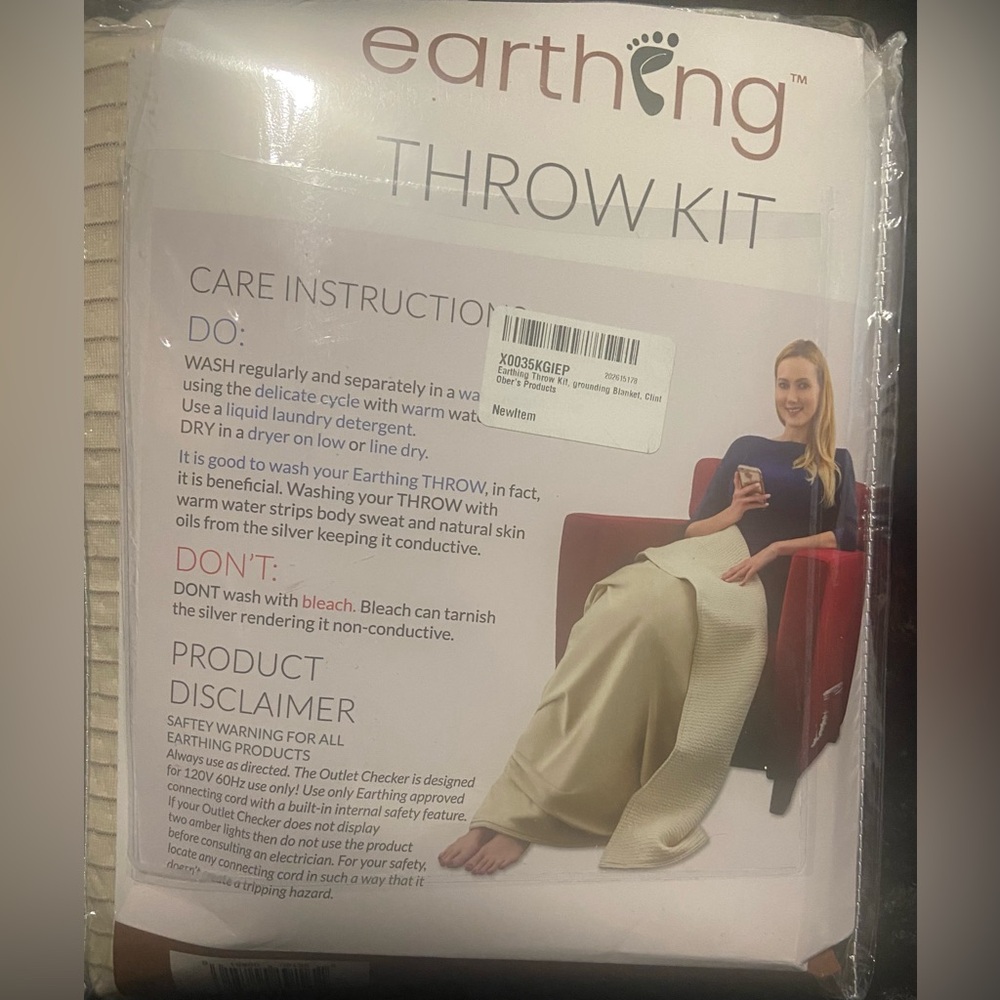 Earthing Grounding throw blanket kit. 44X68. Clint Ober.  New in package.